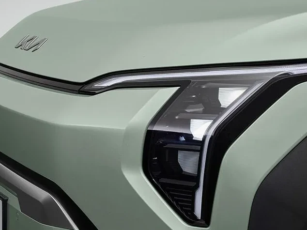 مصابيح أمامية LED صغيرة على شكل مكعبات