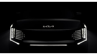 كيا تكشف النقاب عن التصميم الخارجي لسيارة الدفع الرباعي EV9 من خلال لقطات مصورة مميزة